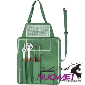 B0465 BARBECUE SET APRON, FOOTBALL in Green